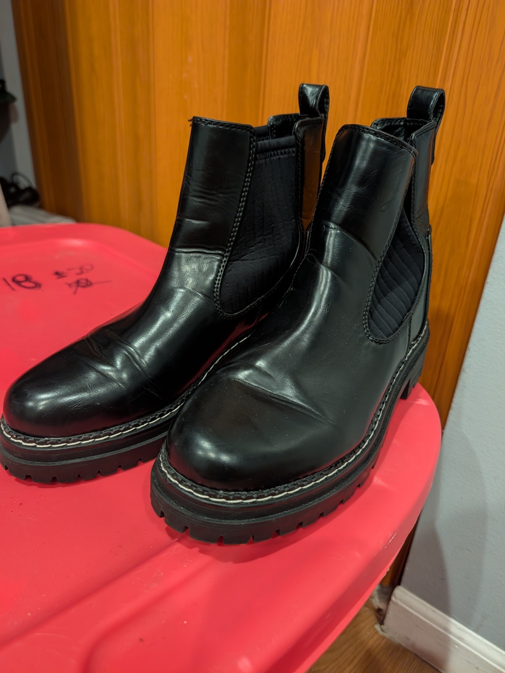Sam & Libby Black Leather Chelsea Ankle Boots